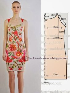 vestido floral com alças